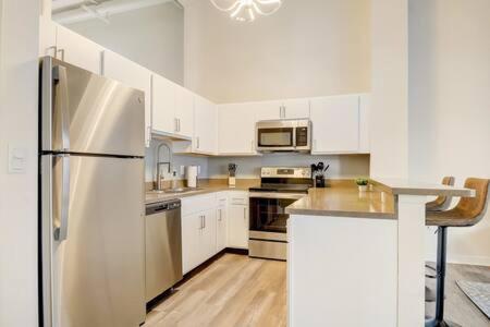 Cozysuites - 1Br With Direct Skybridge Access #1 Indianapolis Luaran gambar
